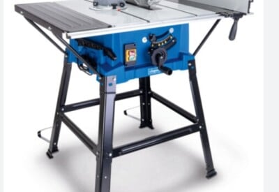 Location Scie circulaire sur table électrique Einhell à Sainte-Anastasie-sur-Issole